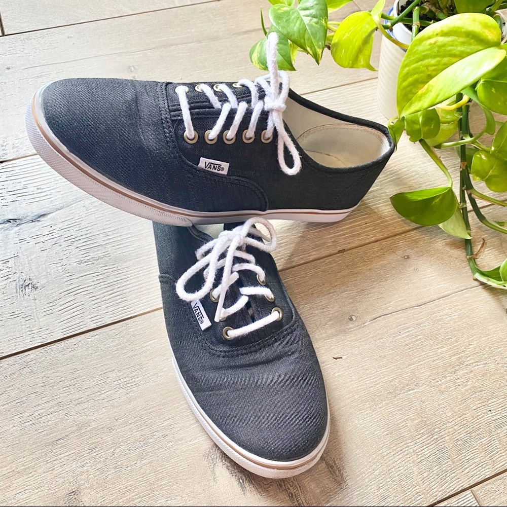 Vans Navy Size 9 Lace Up